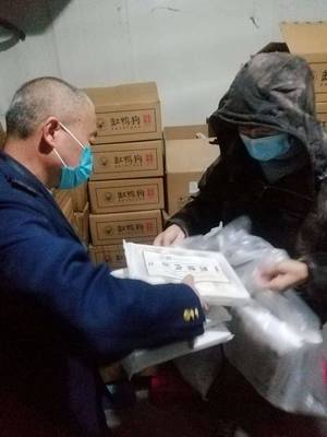 區(qū)市場(chǎng)監(jiān)管局多舉措保障春節(jié)期間食品安全 確保新鮮水果零售安全